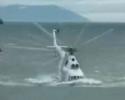 Un hélicoptère qui se crash dans la mer